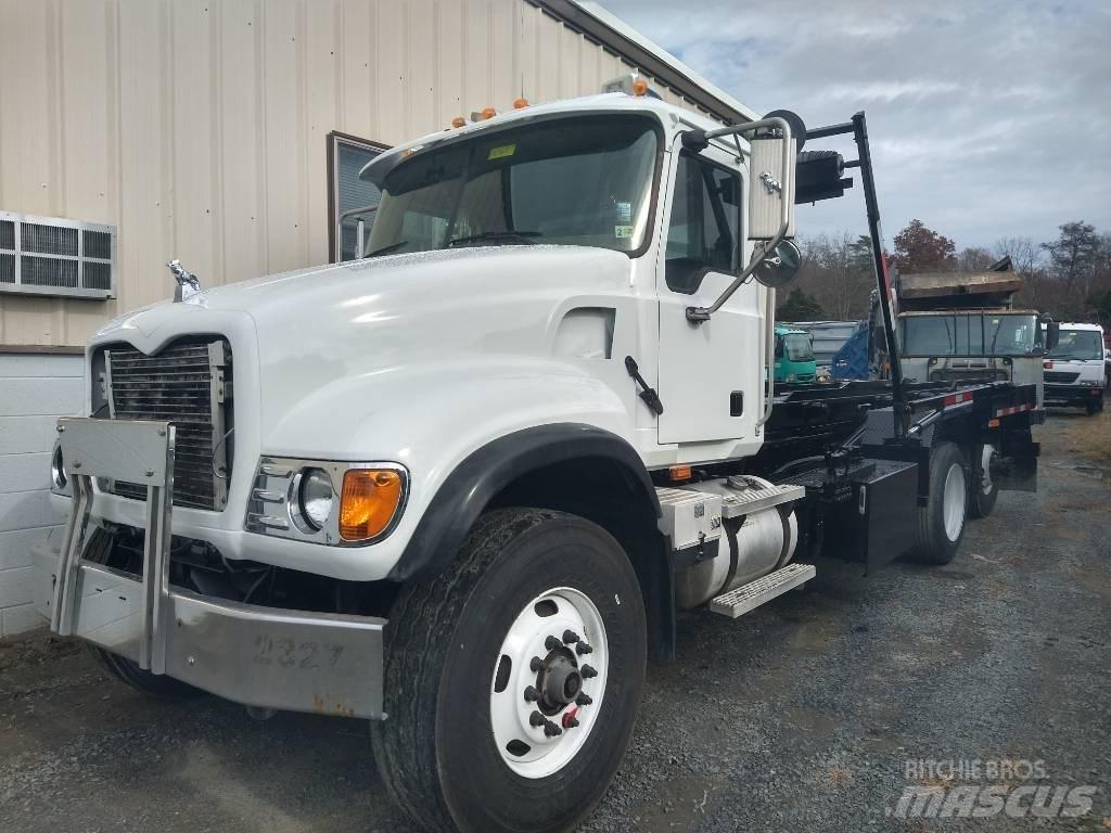Mack CV 713 Smetiarske vozidlá