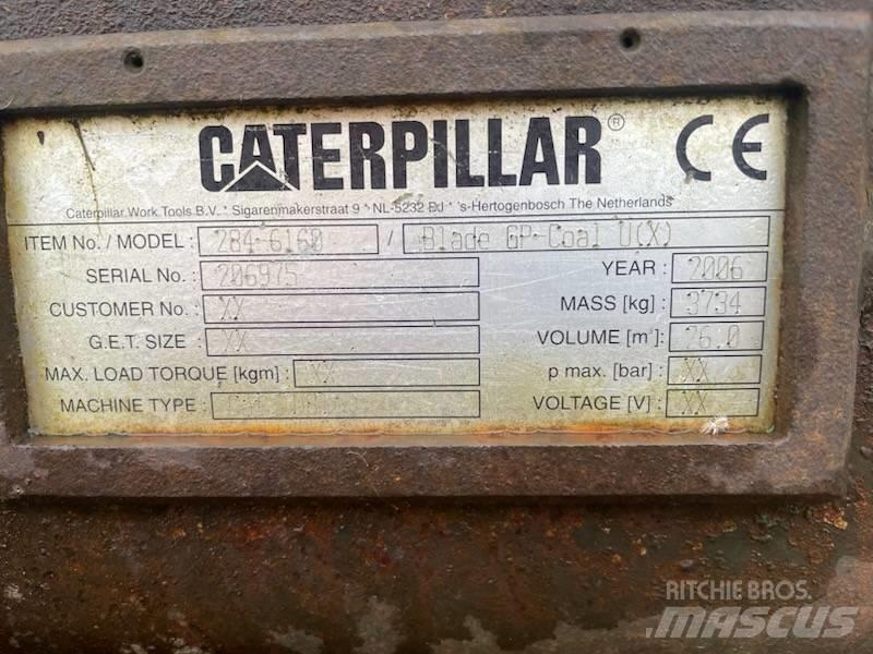 CAT D8 Radlice