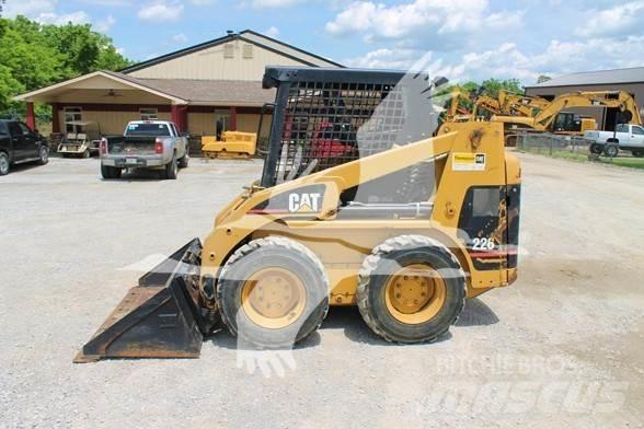 CAT 226 Šmykom riadené nakladače
