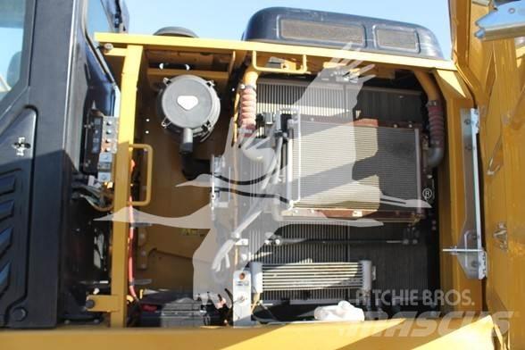 CAT 323FL Pásové rýpadlá