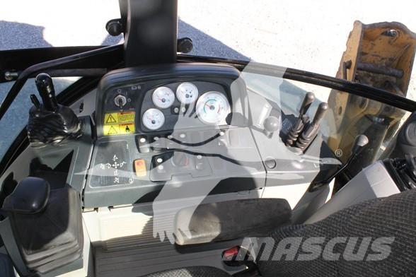 CAT 420E Rýpadlo-nakladače