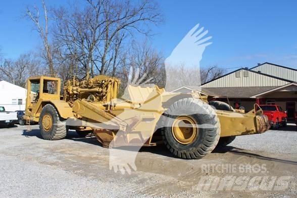 CAT 621F Skrejpre