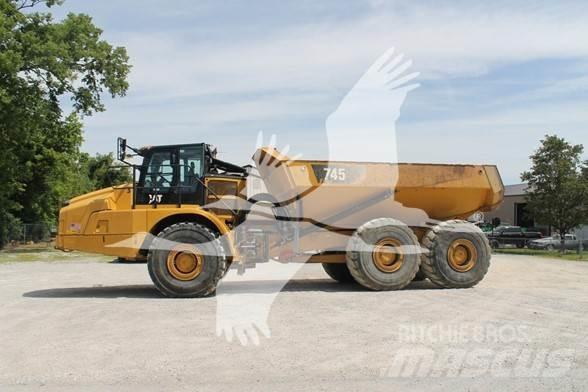 CAT 745 Kĺbové nákladné autá