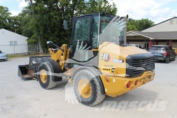 CAT 906M Kolesové nakladače