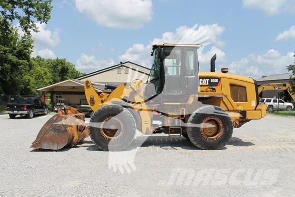 CAT 930K Kolesové nakladače