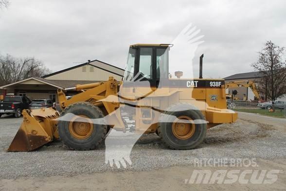 CAT 938F Kolesové nakladače