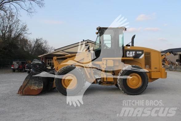 CAT 938H Kolesové nakladače