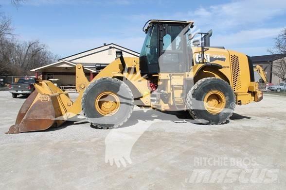 CAT 950M Kolesové nakladače