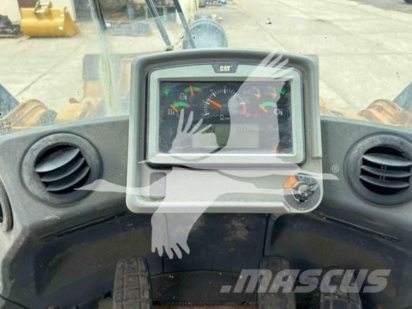 CAT 972M Kolesové nakladače