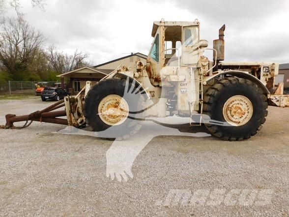 CAT 988 Kolesové nakladače