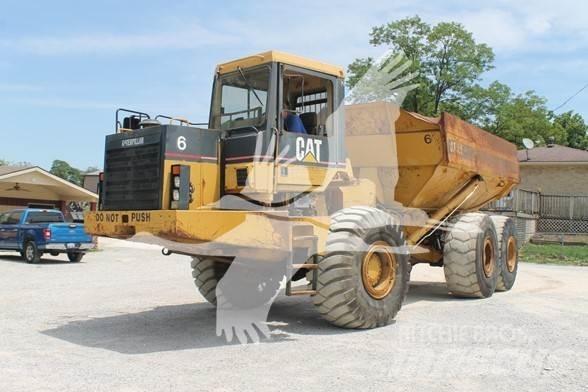 CAT D350E Kĺbové nákladné autá