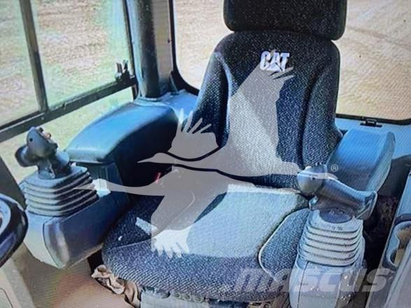 CAT D5K2 LGP Pásové dozéry