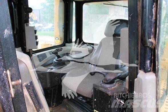 CAT D6T Pásové dozéry