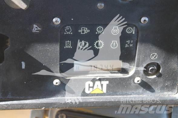 CAT D6T XL Pásové dozéry