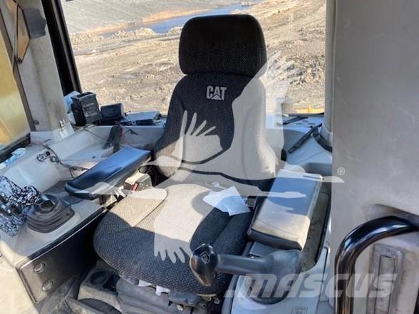 CAT D9T Pásové dozéry