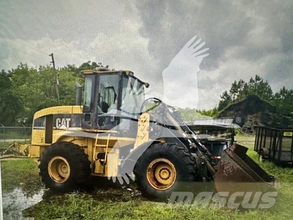 CAT IT28G Kolesové nakladače