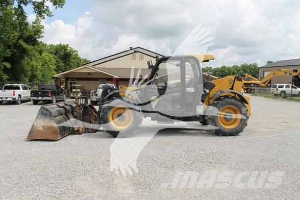 CAT TH407C Teleskopické manipulátory