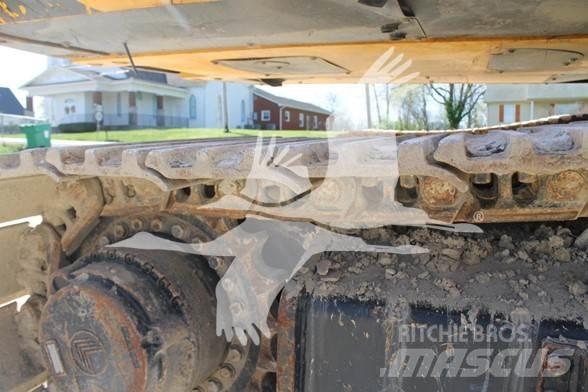 JCB JS300 Pásové rýpadlá
