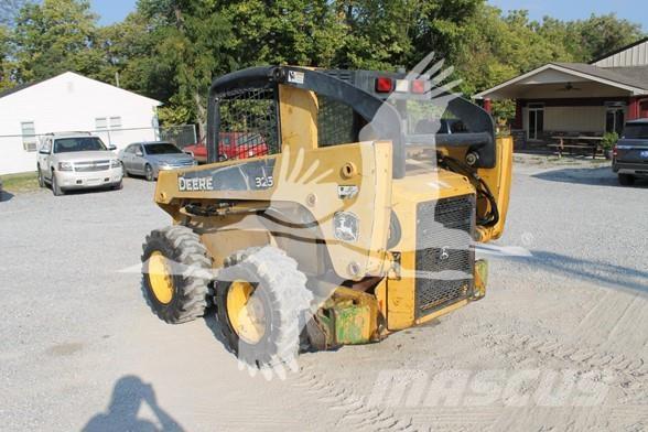 John Deere 325 Šmykom riadené nakladače
