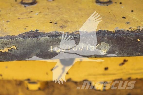 Kobelco SK210 Pásové rýpadlá