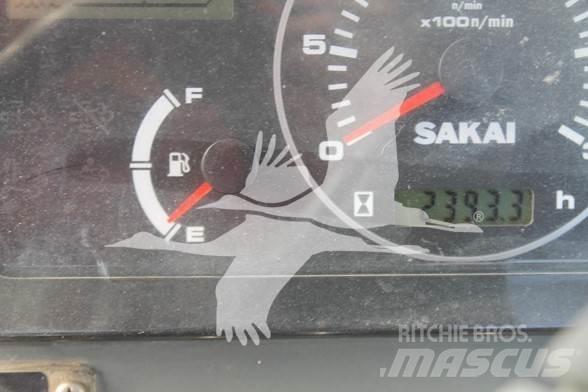 Sakai SW884 Ťahačové valce