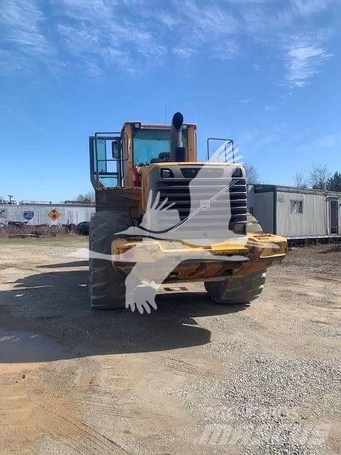 Volvo L220F Kolesové nakladače