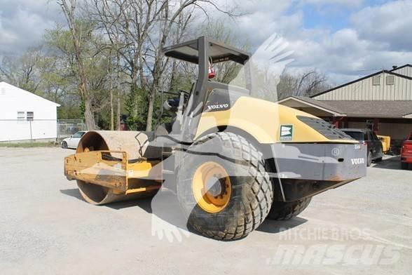 Volvo SD100D Ťahačové valce
