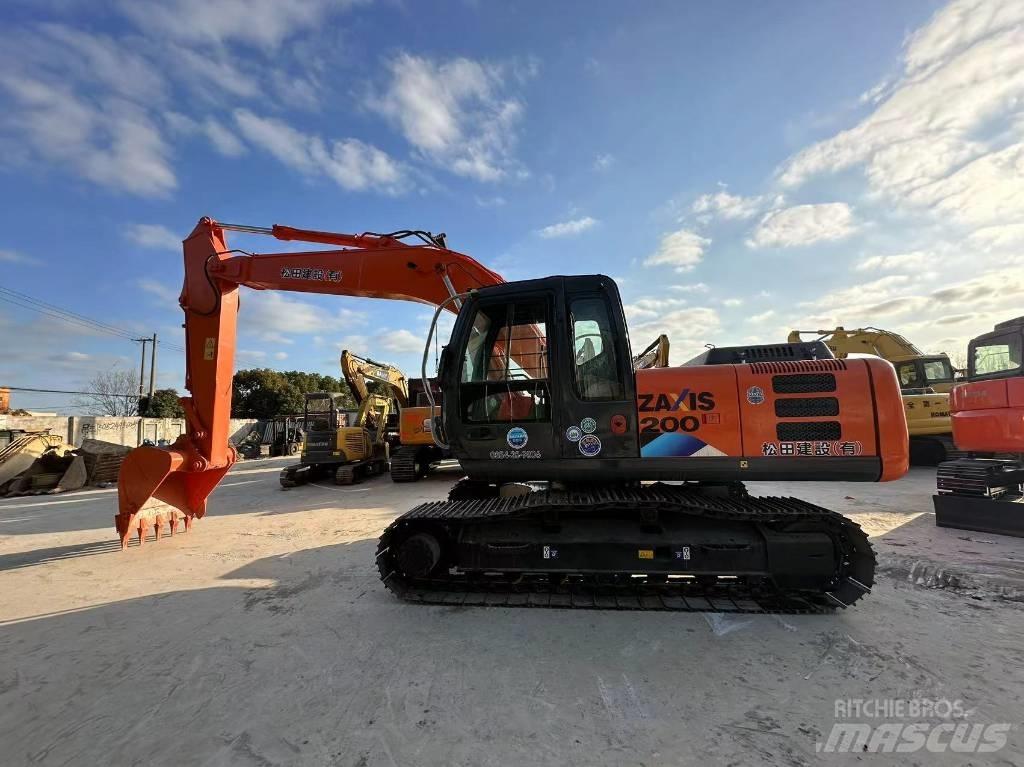 Hitachi ZX 200 Mini rýpadlá < 7t