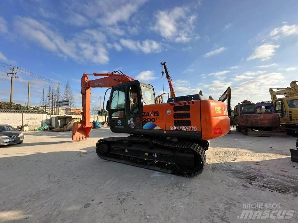 Hitachi ZX 200 Mini rýpadlá < 7t