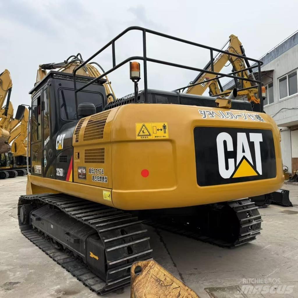 CAT 326D2 Midi rýpadlá 7 t - 12 t