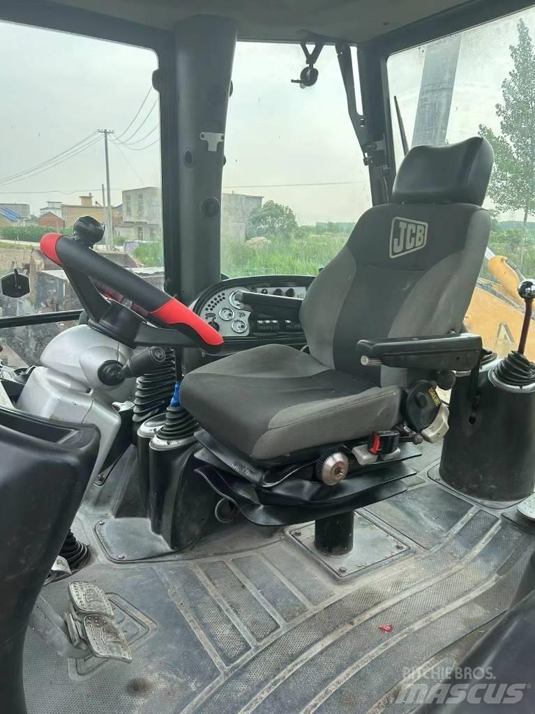JCB 3 CX Rýpadlo-nakladače