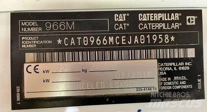CAT 966M Kolesové nakladače