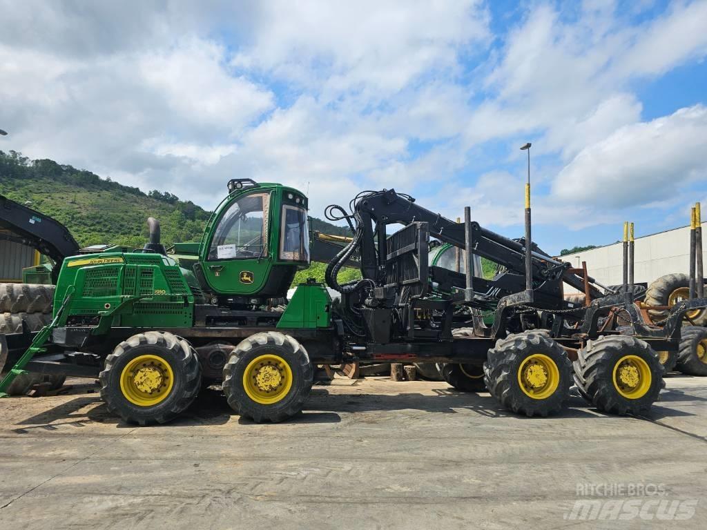 John Deere 1910G Lesné traktory