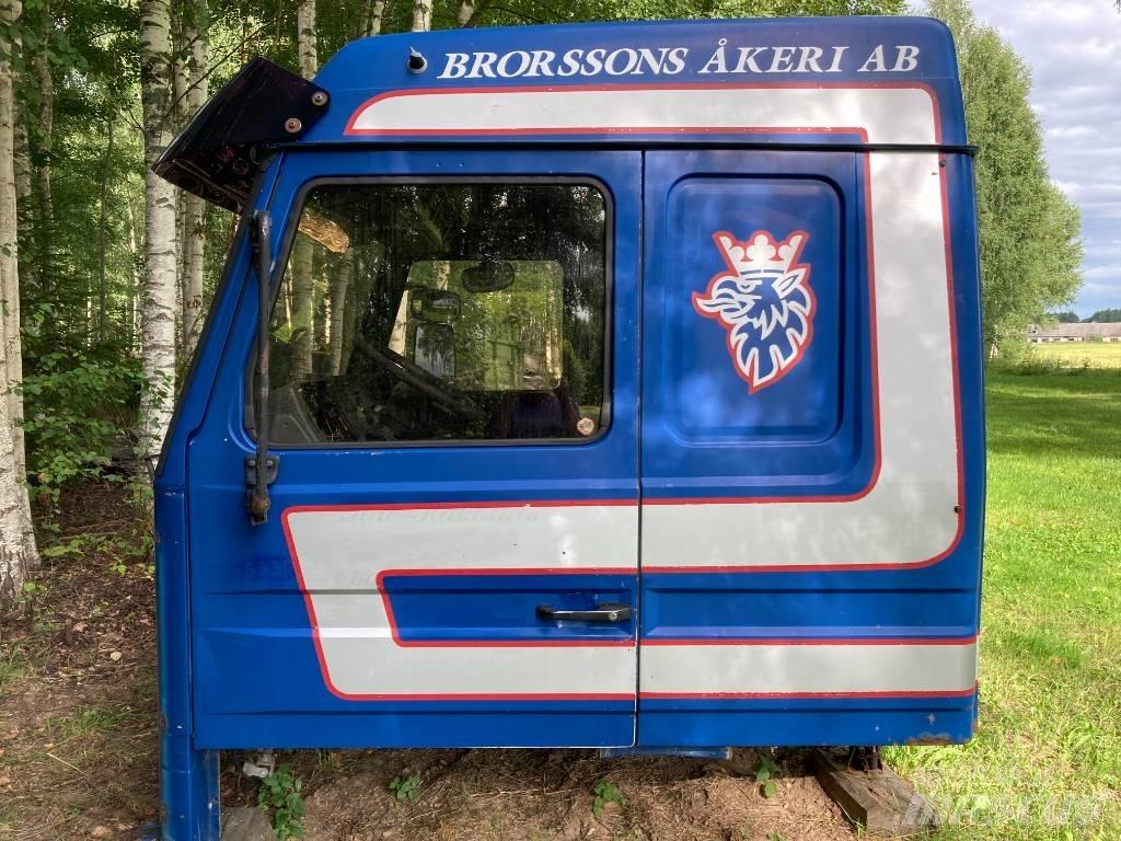 Scania 143 H Kabíny a interiér