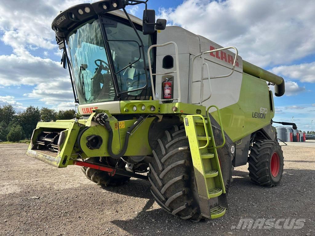 CLAAS Lexion 670 Kombinované zberacie stroje