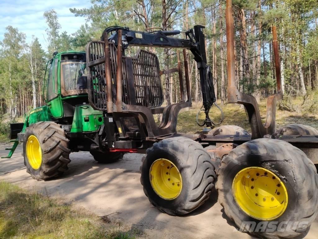 John Deere 1010 E Lesné traktory