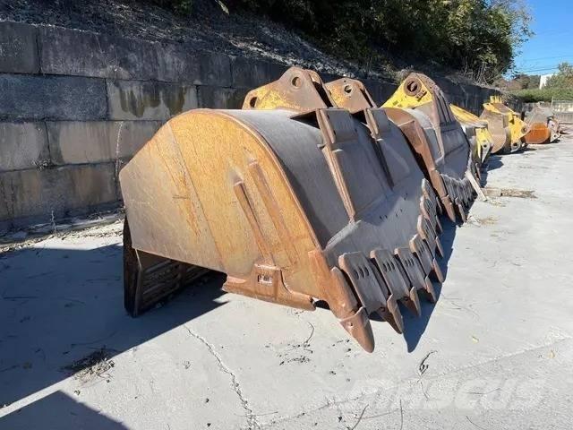 CAT 988 B Kolesové nakladače