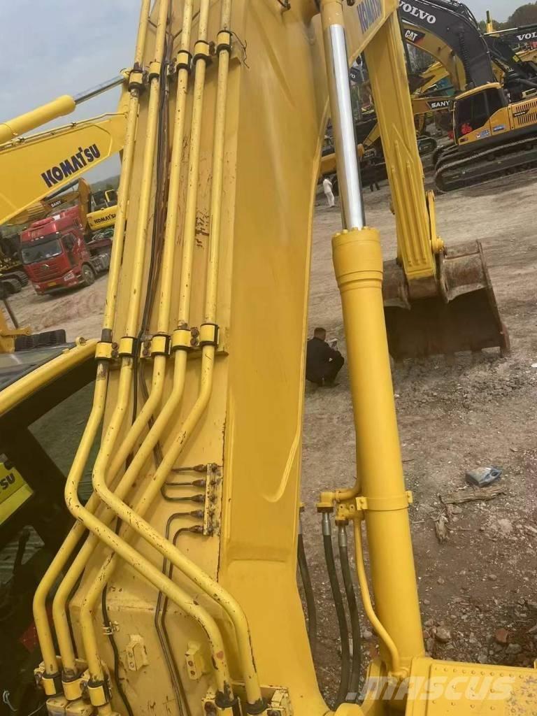 Komatsu PC 450-8 Pásové rýpadlá