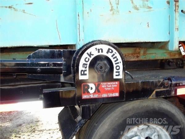 Mack RD 686 S Smetiarske vozidlá