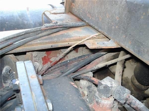 Mack RD 686 S Smetiarske vozidlá