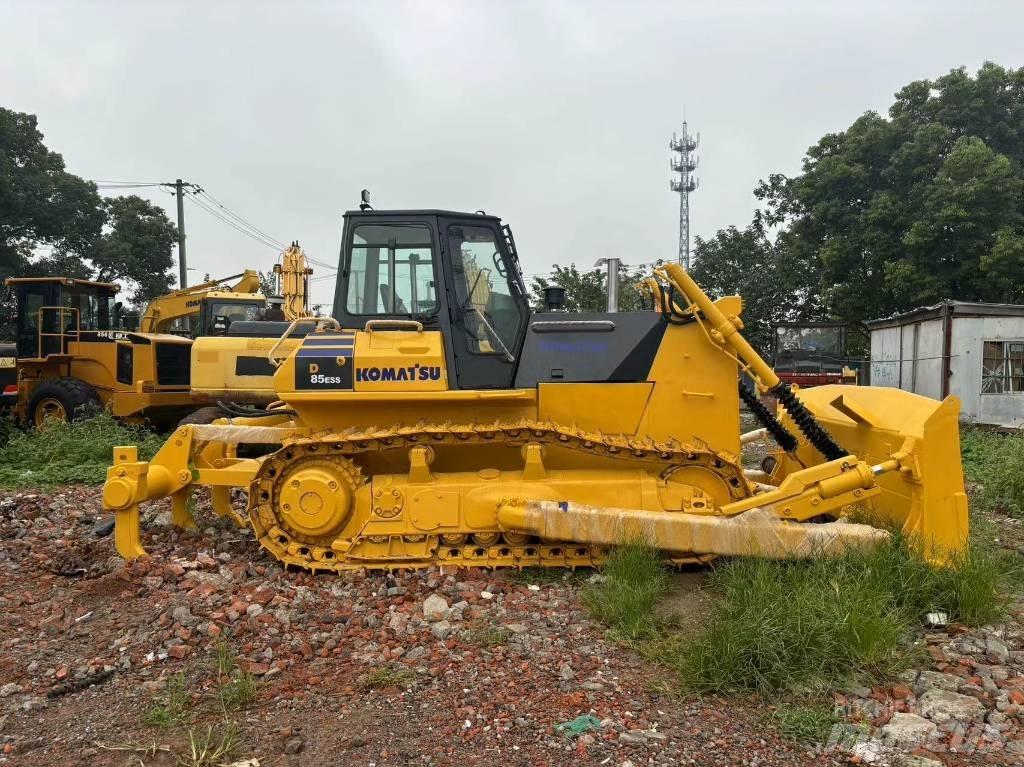 Komatsu D 85 E-12 Pásové dozéry