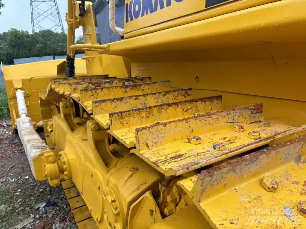 Komatsu D 85 E-12 Pásové dozéry