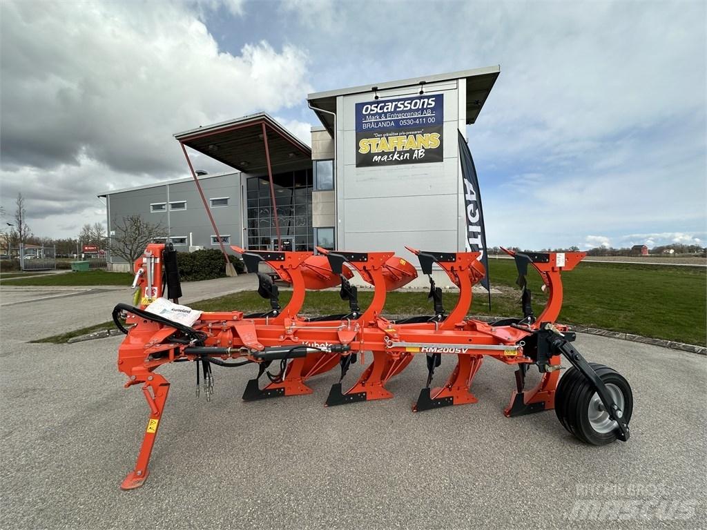 Kubota RM2005V Dvojstranné pluhy