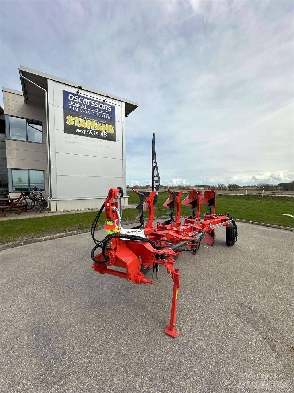 Kubota RM2005V Dvojstranné pluhy