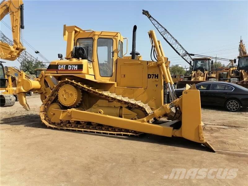 CAT D 7 H Pásové dozéry