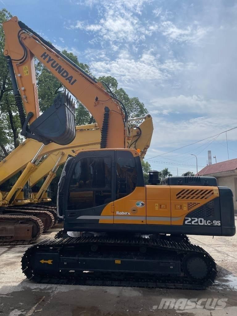 Hyundai 220LC-9S Pásové rýpadlá