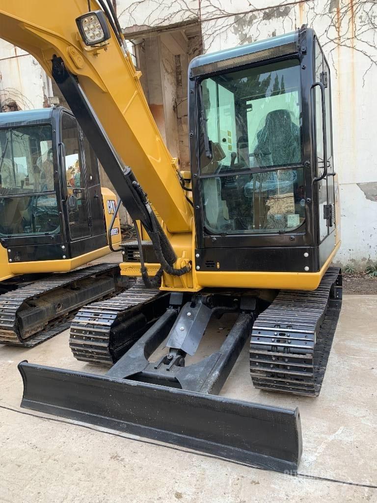 CAT 305.5E2 Pásové rýpadlá