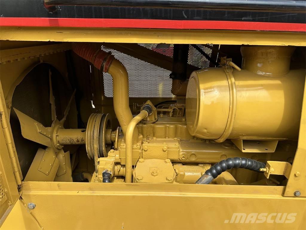 CAT D 6 G Pásové dozéry
