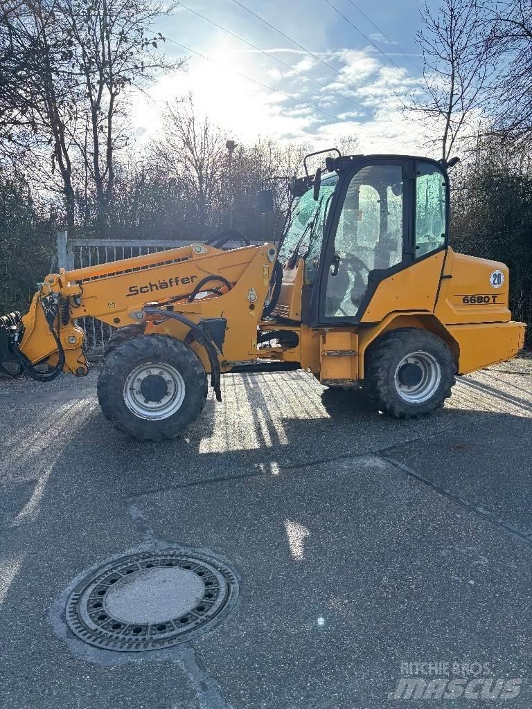 Schäffer 6680 T Teleskopické kolesové nakladače