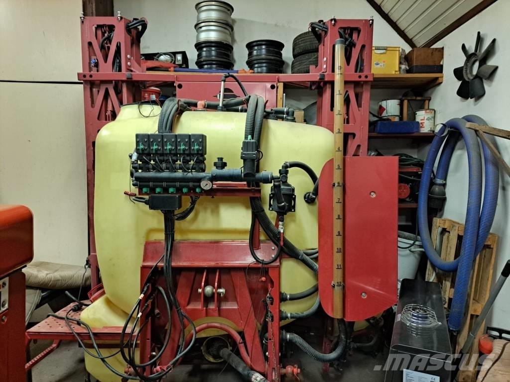 Hardi Master 1200 Nesené postrekovače